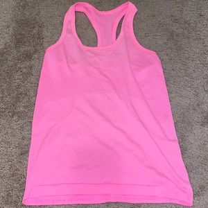 Breathable lose fitting lululemon tank top